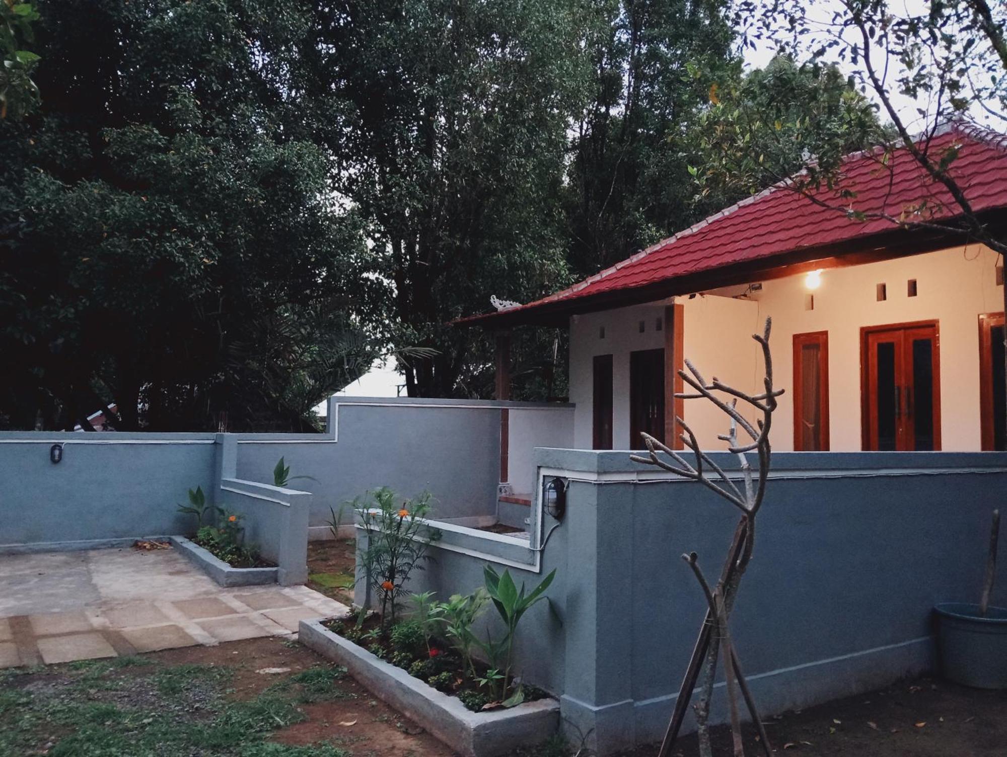 Jepun Homestay Lemukih Singaraja Esterno foto
