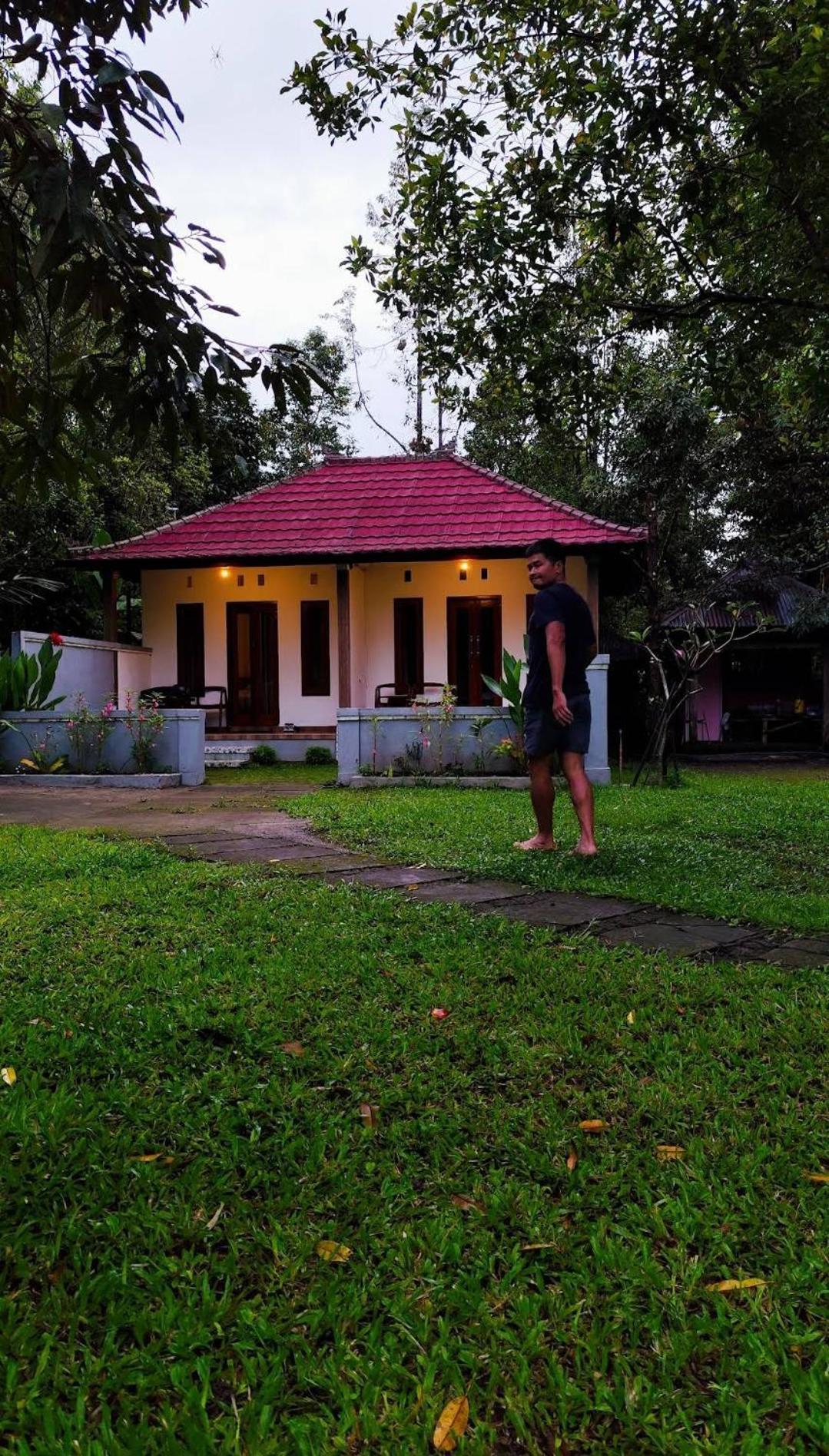 Jepun Homestay Lemukih Singaraja Esterno foto